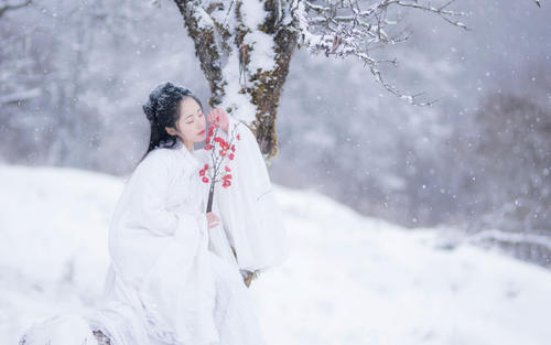 余师夷诗歌初雪杨永富