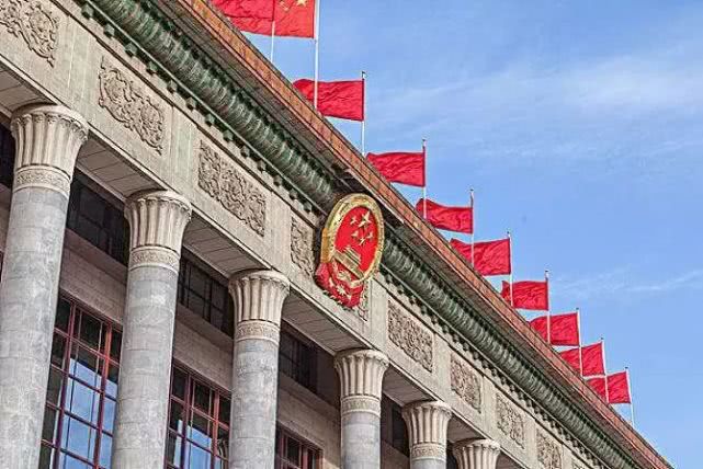 #环球时报#社评：对华贸易战让中国人更加成熟自信