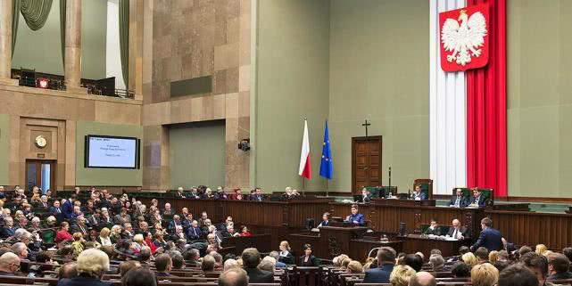 「环球时报」波兰议会称苏联为二战爆发负责，俄方：在质疑纽伦堡审判吗？