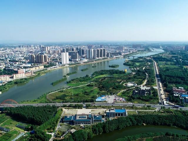 移步换景绿满城唐河县创建国家园林县城侧记