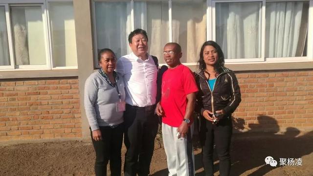 「农业科技报」封面人物｜“草帽教授”海江波：用杨凌科技在非洲播种“消贫”希望