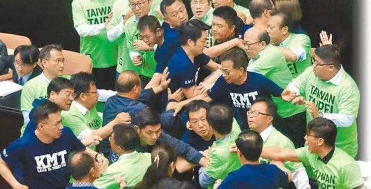 「台海网」20余年来最精彩！台“大选”六大悬念明天揭晓