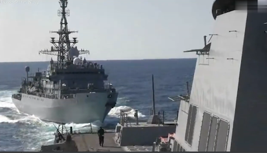 环球时报@实拍！美俄军舰差点撞上 俄罗斯指责：你挡路了