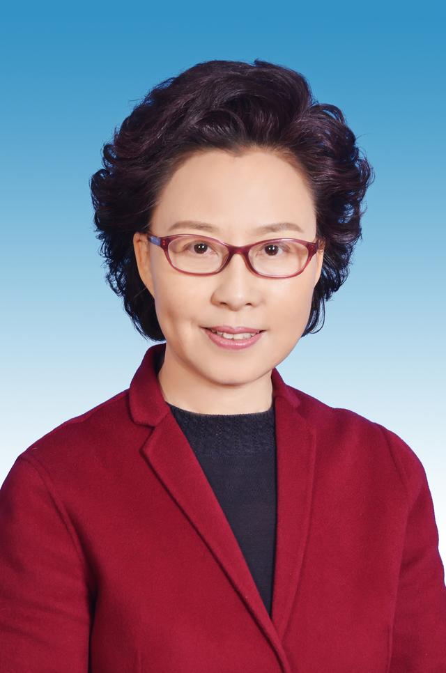 张妹芝同志简历省十三届人大常委会全体组成人员出席宣誓仪式.