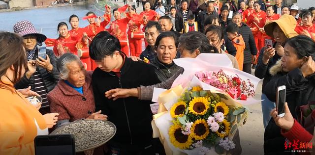 「生活报」父亲卖掉修理厂寻子，13年后终团聚