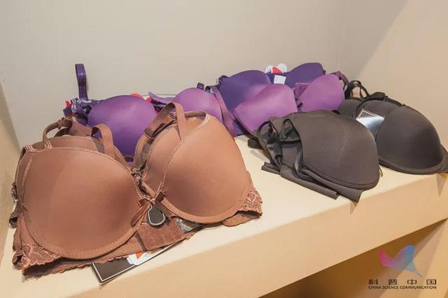 「科普中国」长期穿内衣得乳腺癌？不穿乳房又下垂？告诉你到底该怎么穿