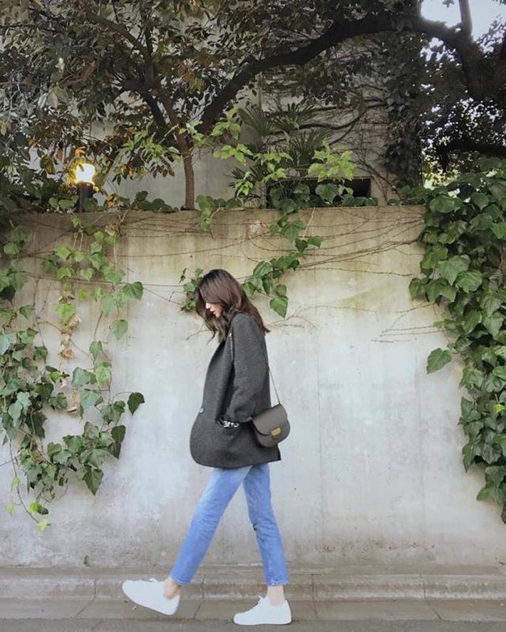 谁说拍照一定要美景学会这些套路一面白墙也能拍出美照