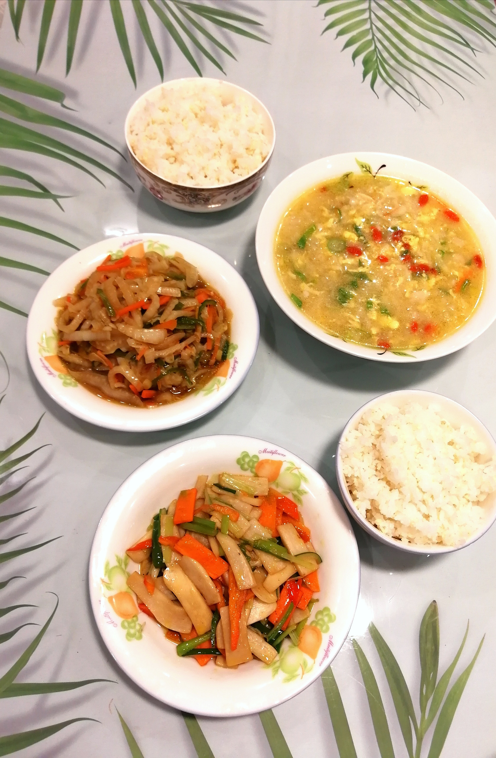 晚餐这样吃自己做的三少两多健康餐吃得全家人肤色红润有光泽