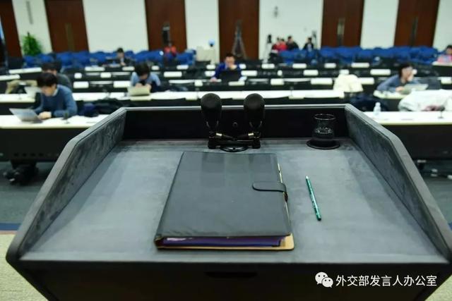 长安街知事■“中国第一天团”百问不倒、化险为夷的秘诀