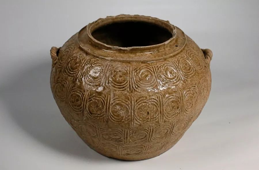 溧阳博物馆看馆藏西周原始瓷罐