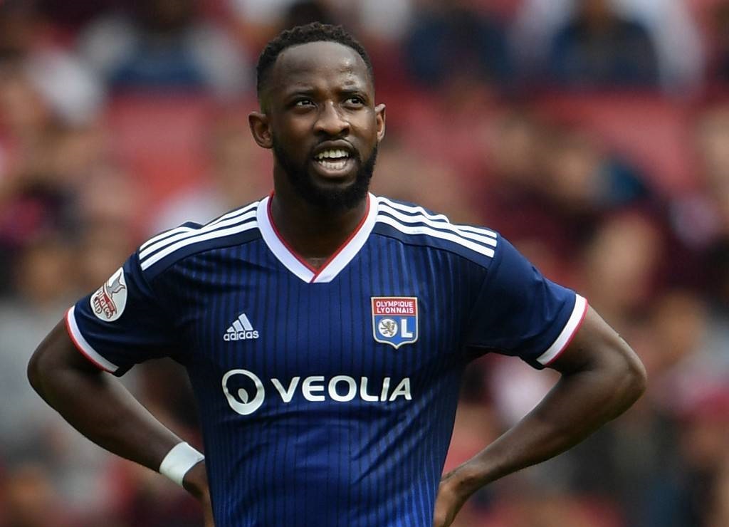 曼联,曼城争法国前锋登贝莱,球员东家坚决不卖,要以他实现复兴