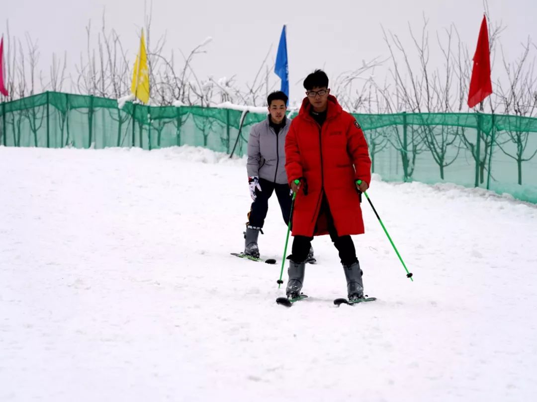 巨鹿滑雪场图片