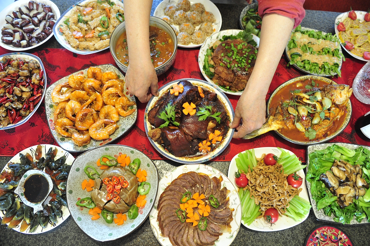 春节你家乡必吃的美食是什么看广西人雷打不动的几样吃30年了