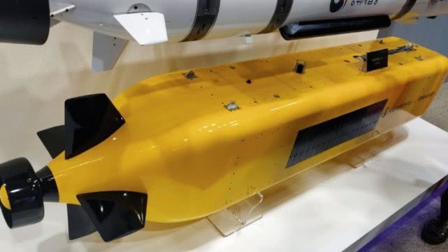 韩华系统公司展出的反潜战无人潜航器