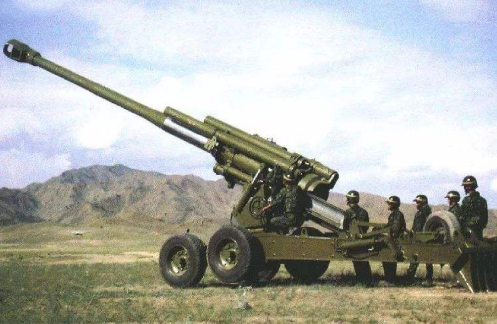 中国牵引式155榴弹炮图片