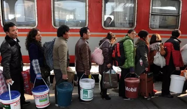 #视觉志#“上车了，我撒欢儿了！”｜百家故事