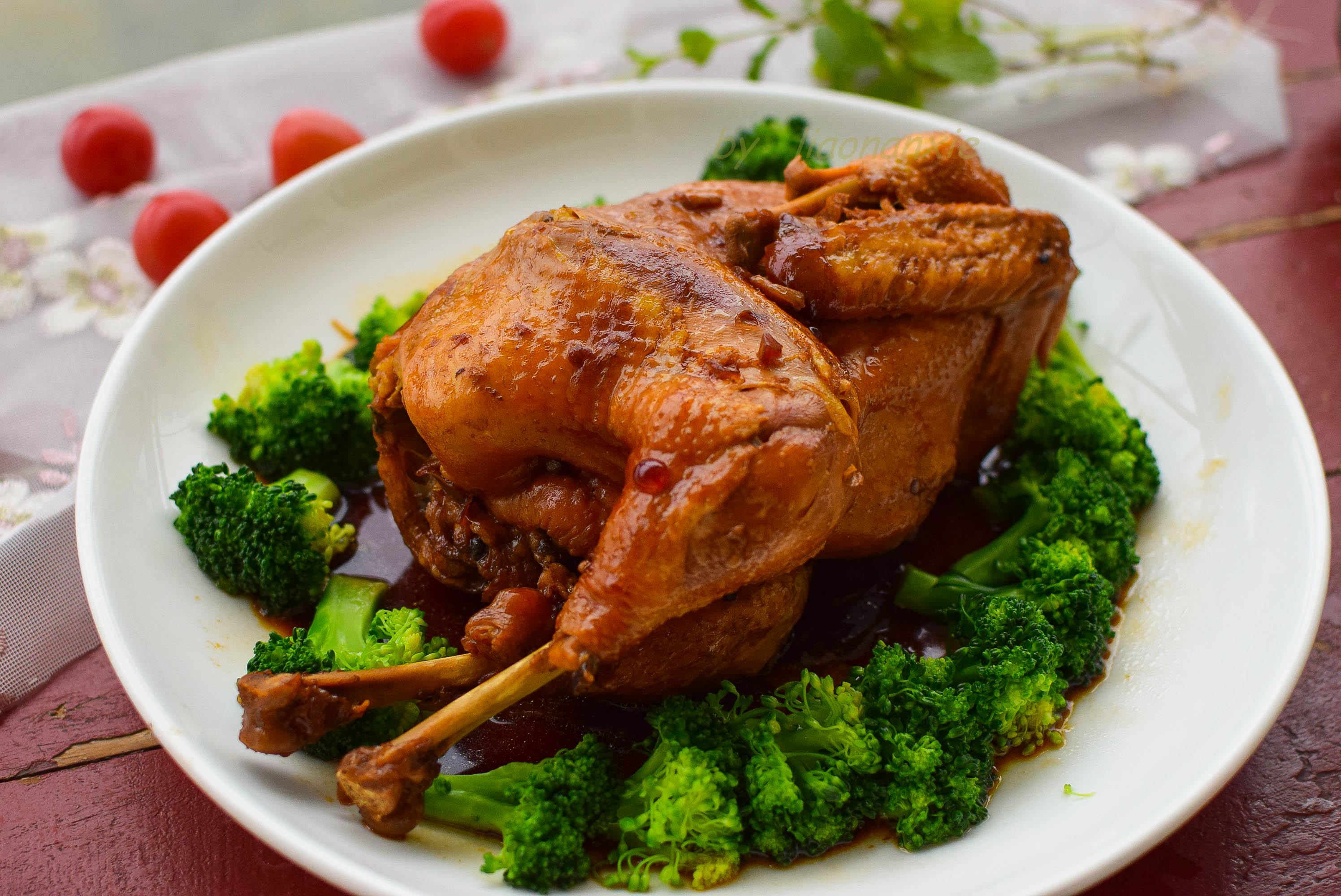 过年做卤鸡我有绝招,不用加一滴水,就要这几种调料,出锅香满屋_人民号