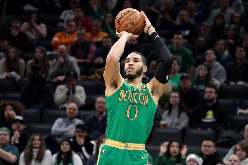 狂轰67分,凯尔特人三巨头打疯了,沃克生涯首次战胜詹姆斯,难啊