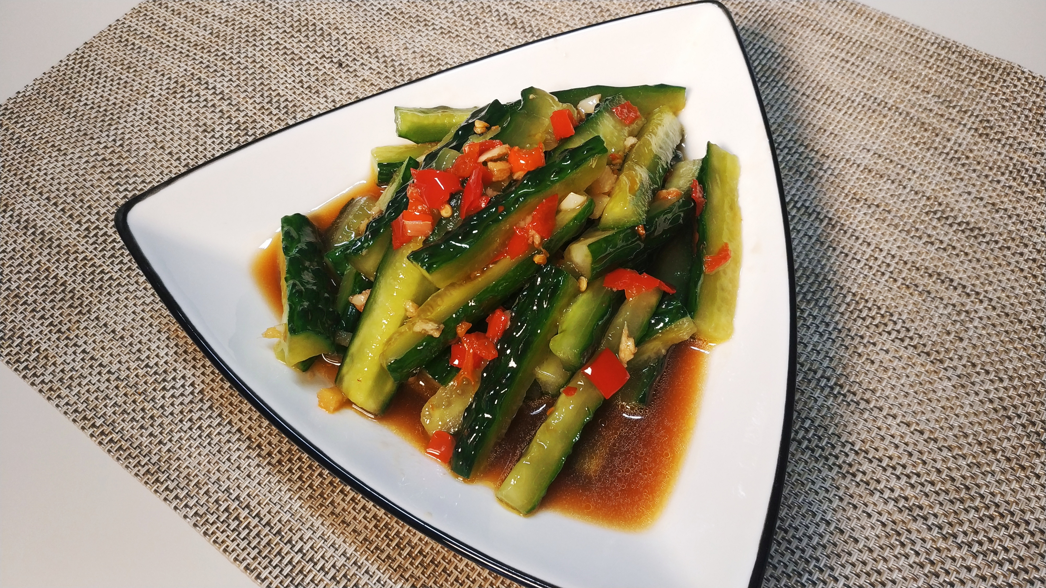 大家好,我是舒晨,一个喜欢做各种美食的人,专注分享家庭美食