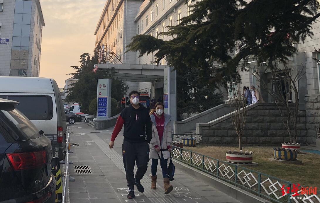 红星新闻：北京医院探访：发现疑似患者就地隔离，医生被要求参加新型肺炎防控培训
