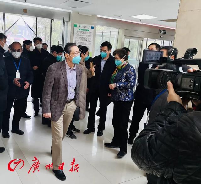 荆楚网：84岁钟南山行程曝光！致敬这群疫情中的逆行者