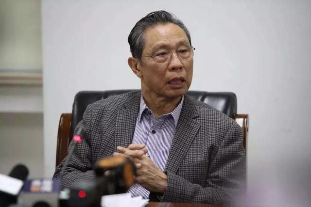 【南京江北新区】钟南山这张图疯传：17年前他领军战非典；今天，84岁的他再赴武汉