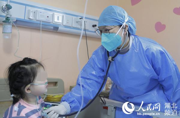 [人民湖北]儿童病房的“最美逆行者”