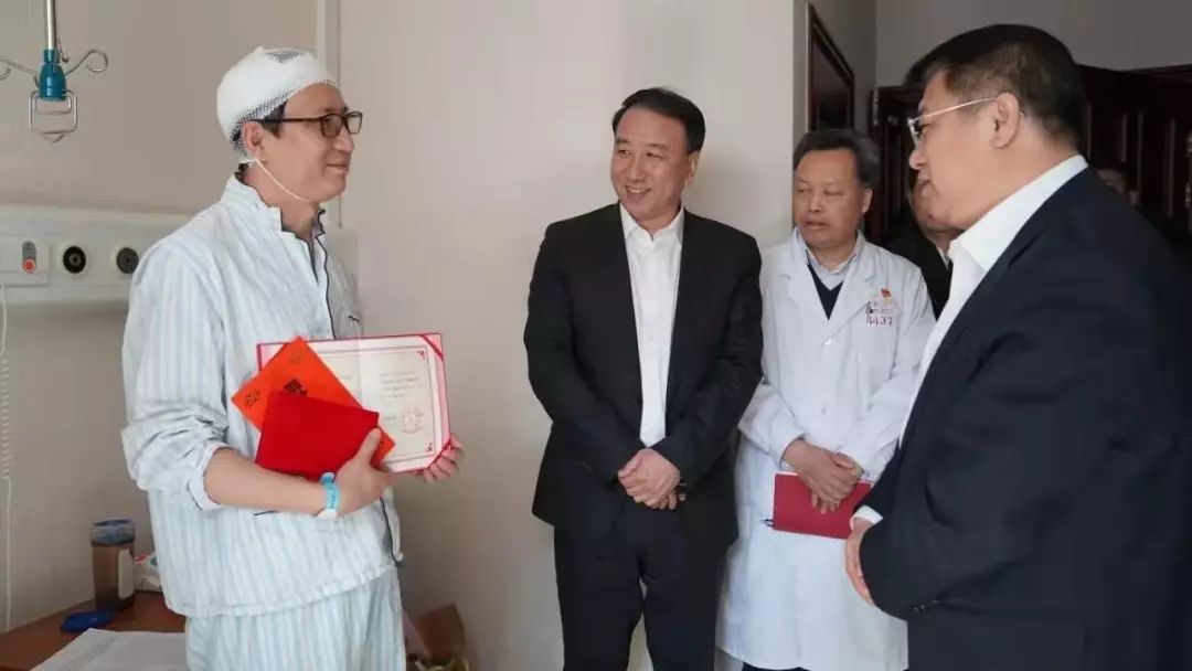 「荔枝新闻」北京检方对在朝阳医院内行凶的犯罪嫌疑人崔振国批准逮捕 相关人员被认定见义勇为