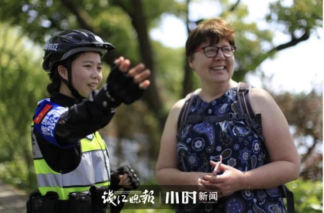 #掌上兰州#杭州小夫妻西湖边一张照片火了：真是神仙眷侣