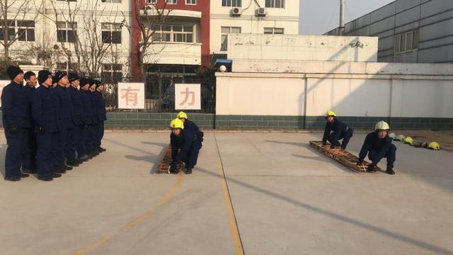 「生活报」新消防员第一次在队里过春节：想家 但必须留下