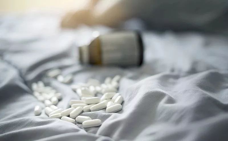 [瞭望智库]专家组副组长感染新冠肺炎竟在家里治愈了，他是这么做到的