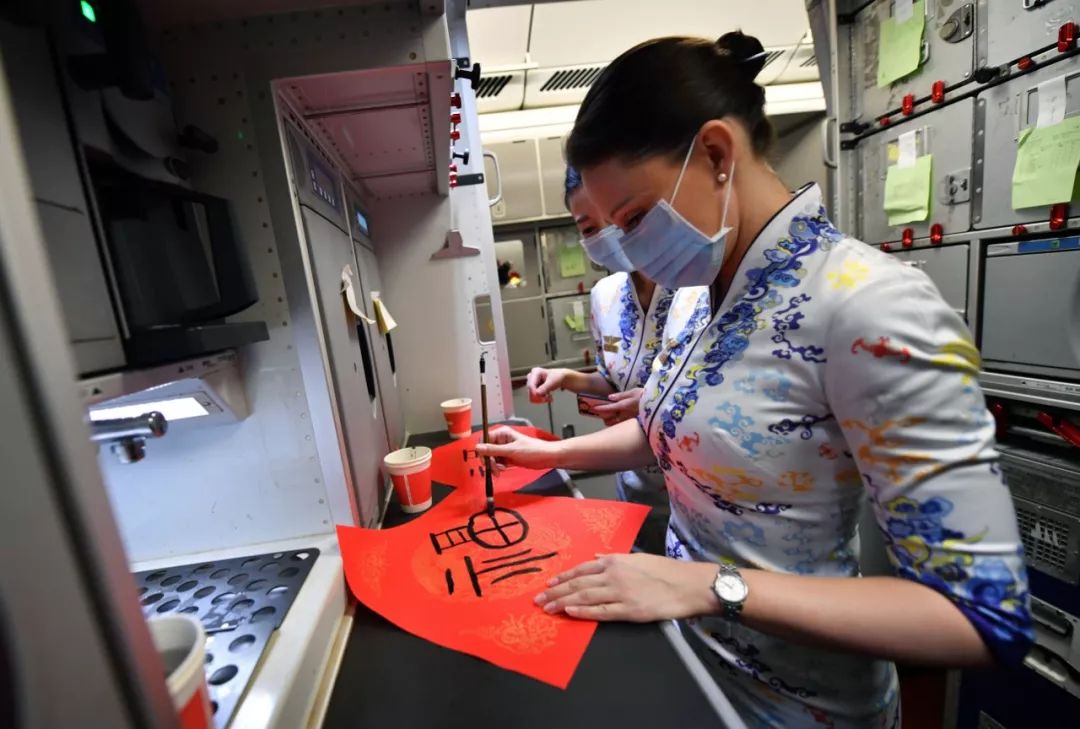 中青评论：这届家长难带？亲情是疫情防控的纽带