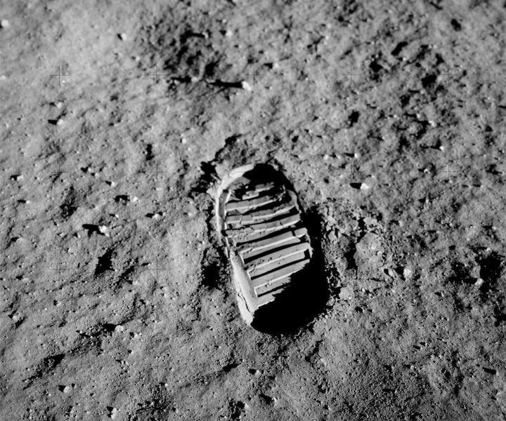 红星新闻■欧航局开设工厂从月尘中提取氧气 月球基地时代即将来临？