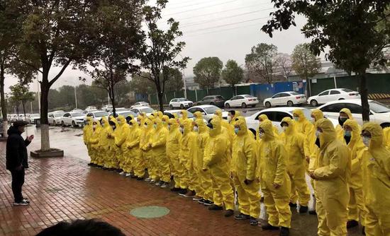 纵相新闻@2岁患者出现、“小汤山”要建两个，今日疫情形势，你必须要知道