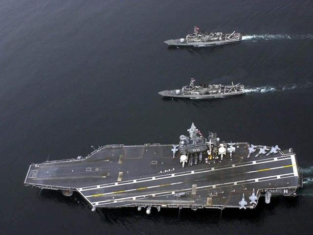 中国小康网@美航母或“摊上大事”，超重问题出现，或导致船体断裂