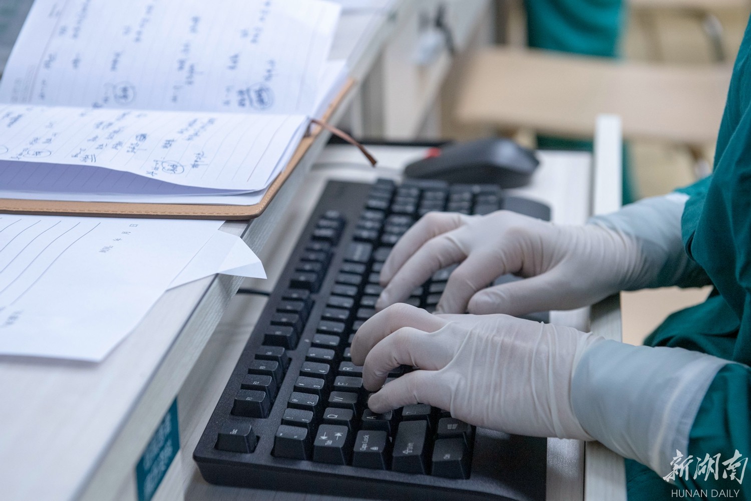 【华声在线】生命守岁，我们众志成城