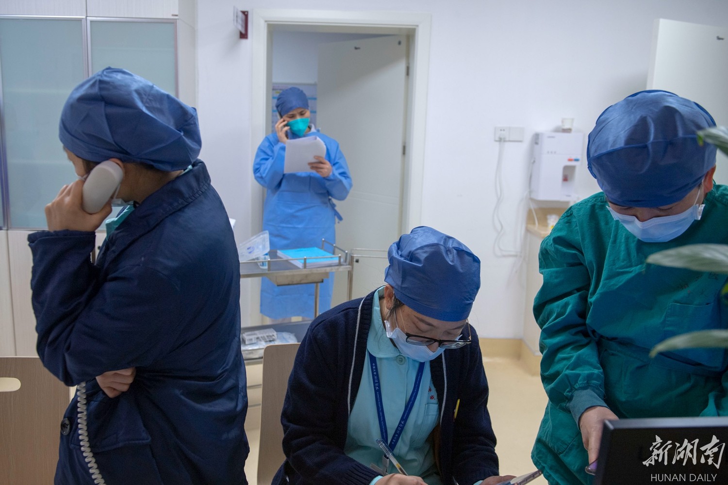 【华声在线】生命守岁，我们众志成城