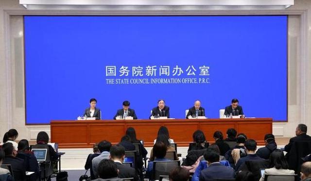 [生活报]你所关心的问题都在这里！国新办发布会解答疫情相关情况