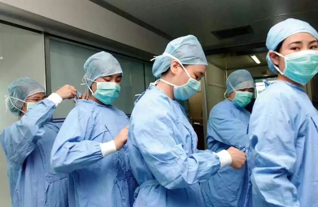 [中国教育报]新型冠状病毒疫苗开始研发！这15条好消息让人安心，令人暖心！｜疫情日报