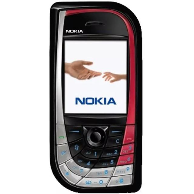 这台手机的后来的拉长版——nokia 7610,知名度就相对高一些了