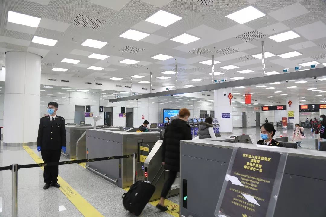「海关发布」疫情来袭 我们不退
