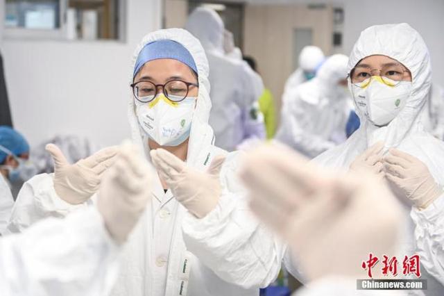 中国小康网：释疑：武汉为什么每天需要10万套防护服？