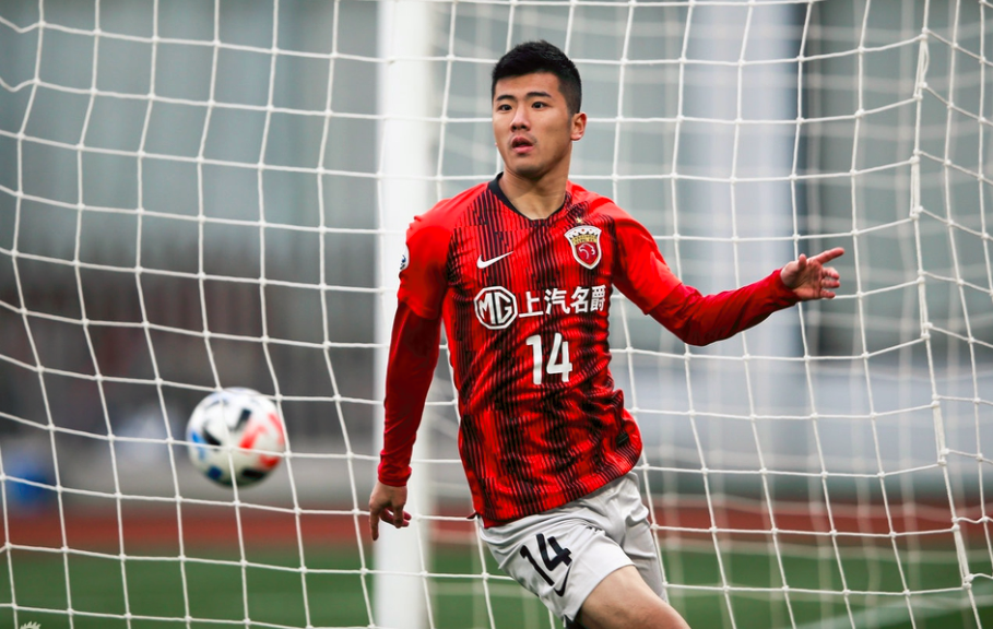 你认为李圣龙新赛季能够替代武磊的位置吗?