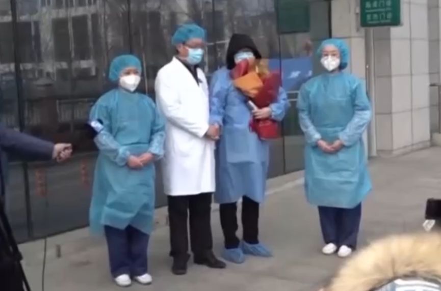 内蒙古晨报：「众志成城 抗击疫情」太好了！今天他们治愈出院！