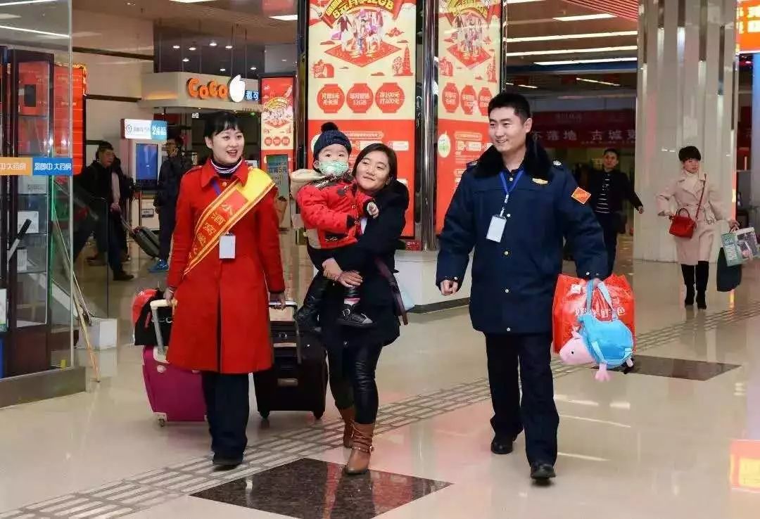 [交通运输部]大年初四全国发送旅客1359.1万次 同比下降76.2%