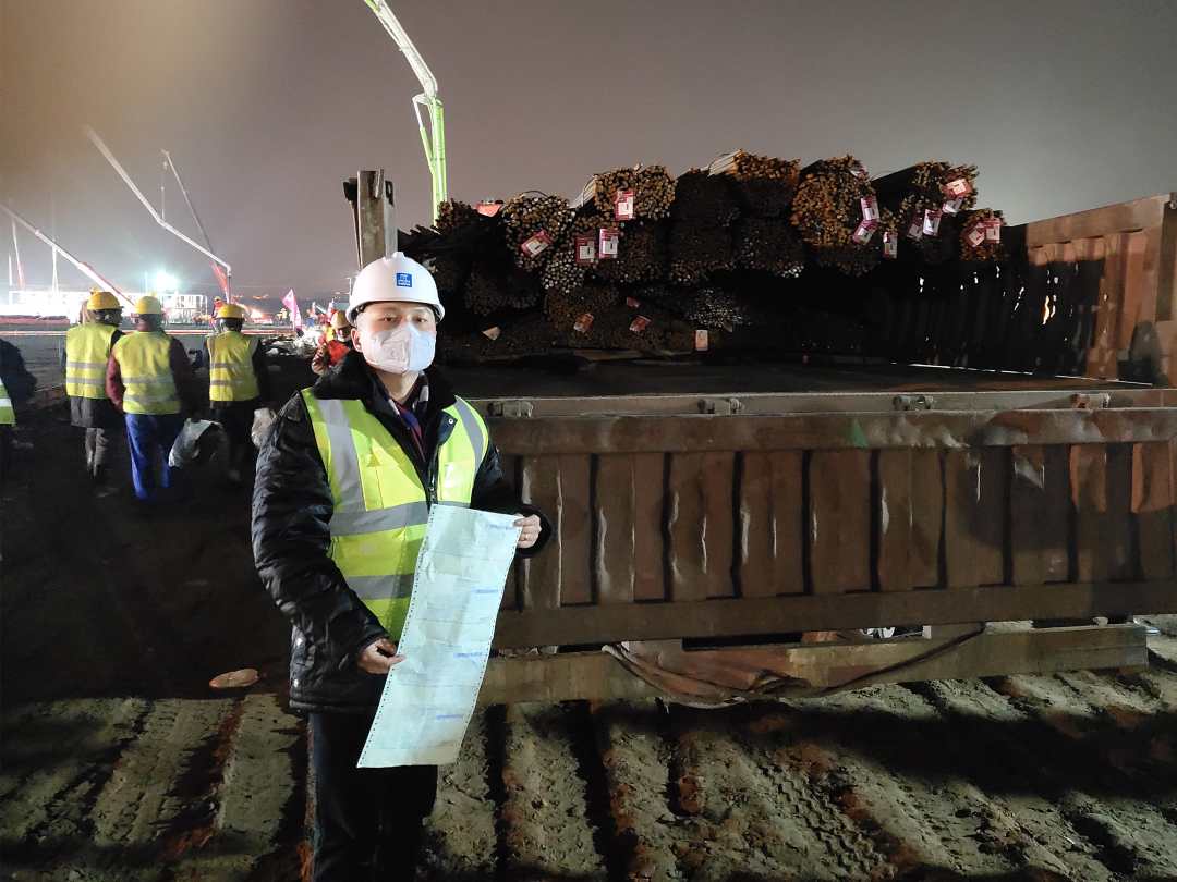 经济日报：逆行者陈畅：“孩子今天满月，我要为他做一个好榜样！”