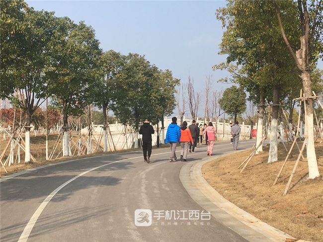 【江西网络广播电视台】天气放晴 心里长草了？医学专家给户外活动提个醒