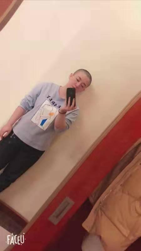 燕赵都市报：连线武汉｜必胜！河北省中医院90后护士剪发抗“疫”