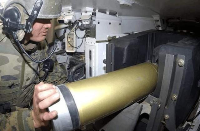 【中国小康网】近防炮每分钟发射上万发炮弹 为什么还要用价格昂贵的钨芯弹