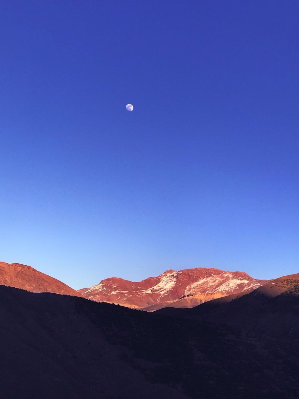 万里无云也能拍出大片简单5招解决光板天拍摄难题